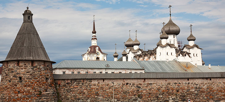 Монастыри России