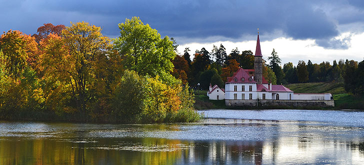 Царские дворцы Петербурга